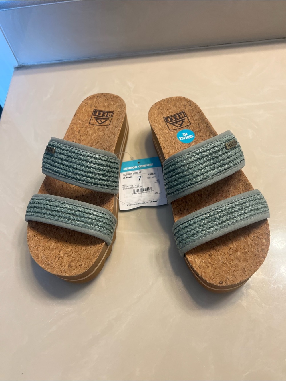 NWT REEF cushion vista sandals, slides size 7